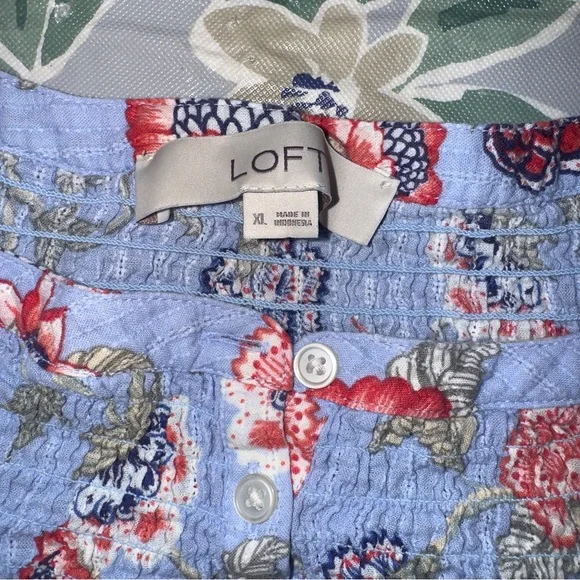 LOFT Blue Floral Blouse, lightweight, eyelet detail, elastic sleeve, women’s XL - Picture 8 of 10